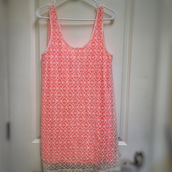 Coveted Clothing Pink and White Crochet Dress - Picture 3 of 6